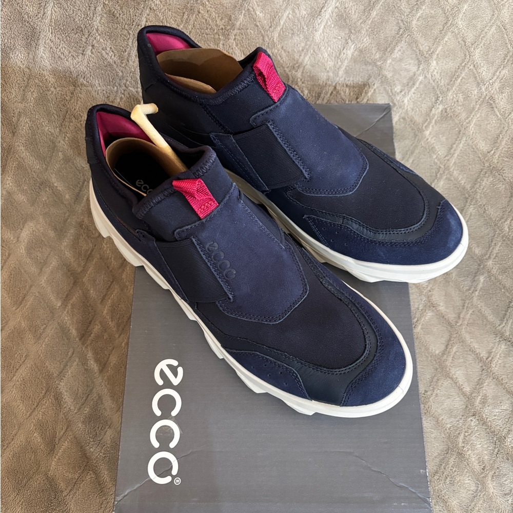 Ecco Sneakers, Night Sky, New in Box, Size-11-11.5